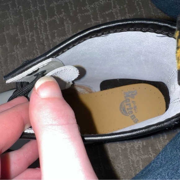 1460 Smooth Leather Lace Up Boots - size W9, M8, practically brand new! - Picture 6 of 8